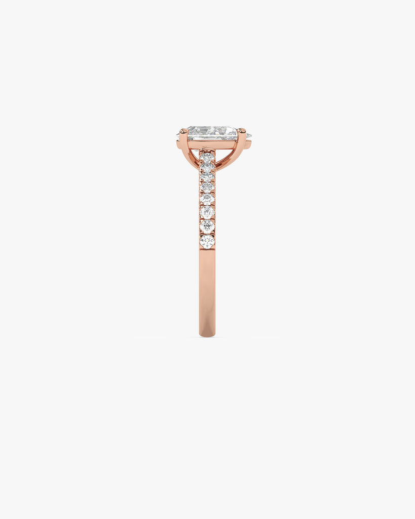 Exklusiver Verlobungsring mit tropfenförmigem Diamanten bei Studio Vreni in Hannover – perfekt für einen unvergesslichen Heiratsantrag.